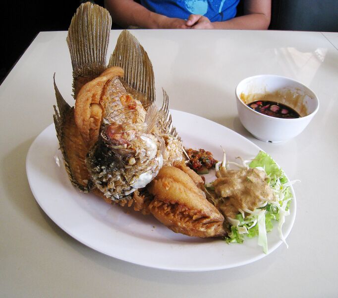 File:Gurame Goreng Kipas 2.JPG