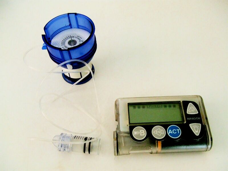 File:Insulin pump and infusion set.JPG