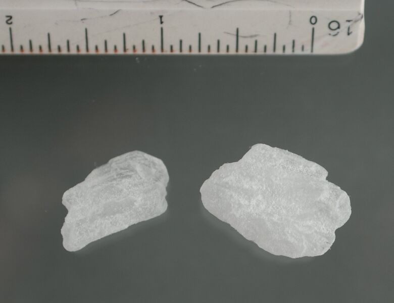 File:Méthamphétamine pure.jpg