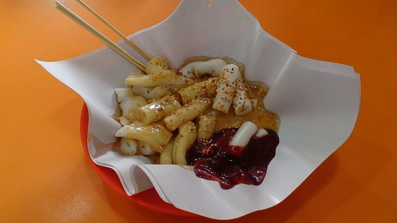 File:JueCheungFan with sauce.jpg