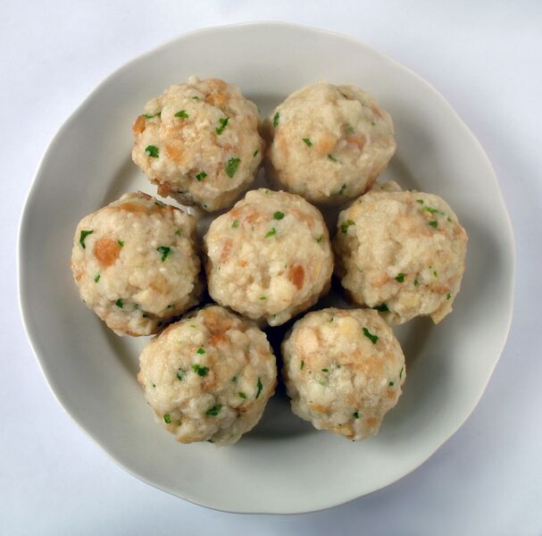 File:Semmelknödel.jpg