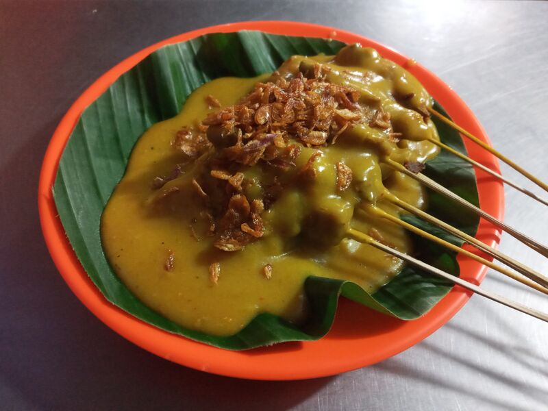 File:Sate padang Mak Sharil Yogyakarta.jpg