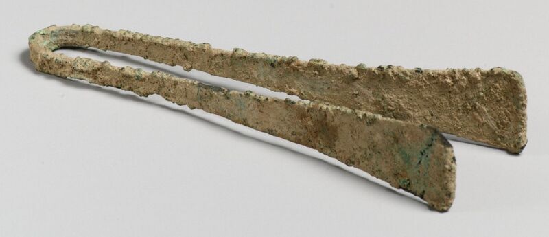 File:Bronze tweezers MET DP20413.jpg