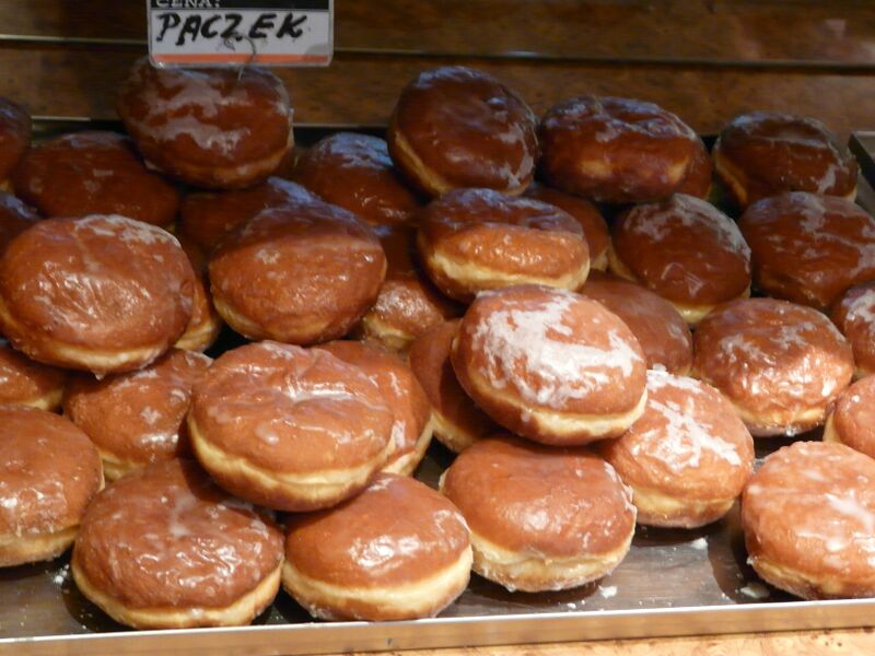 File:Paczki - stos.JPG