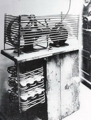 File:DOMELRE refrigerator c. 1914.png