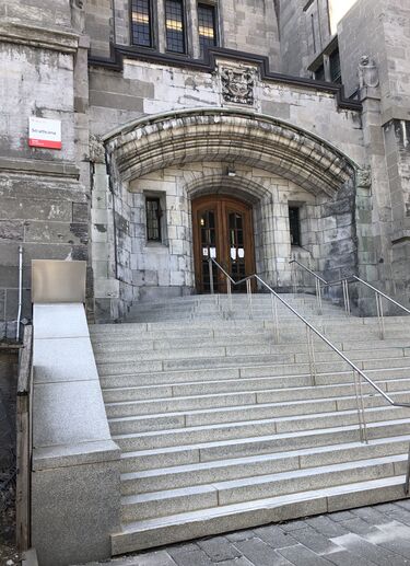 File:StrathconaDentistryBuilding.jpg