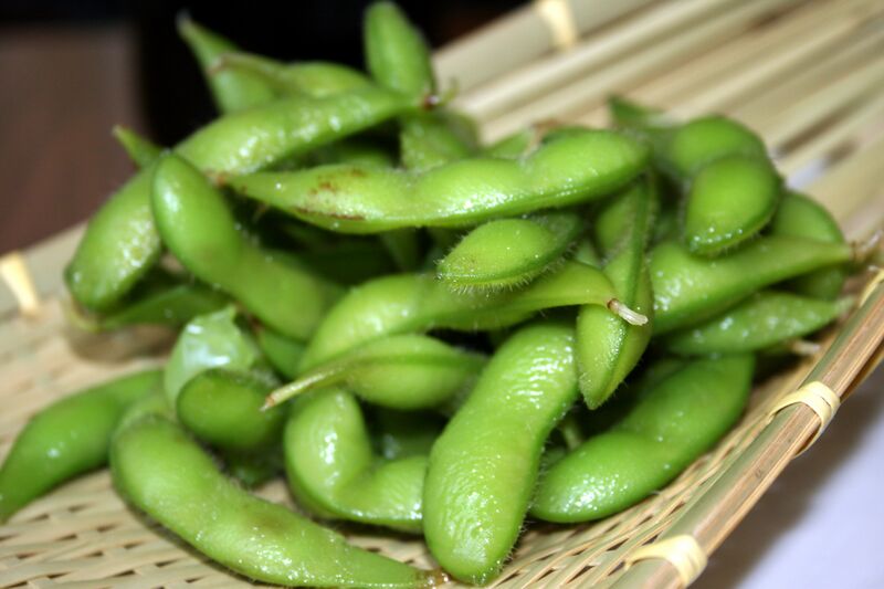 File:Edamame by Zesmerelda in Chicago.jpg
