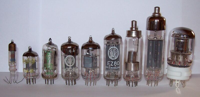 File:Elektronenroehren-auswahl.jpg
