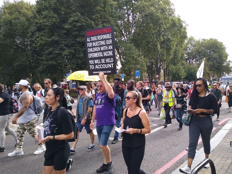 File:Antivax protest in London 2.jpg