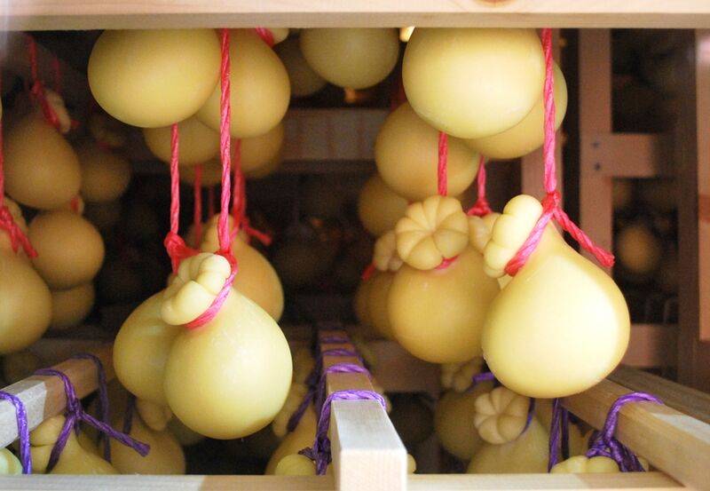 File:Caciocavallo.JPG