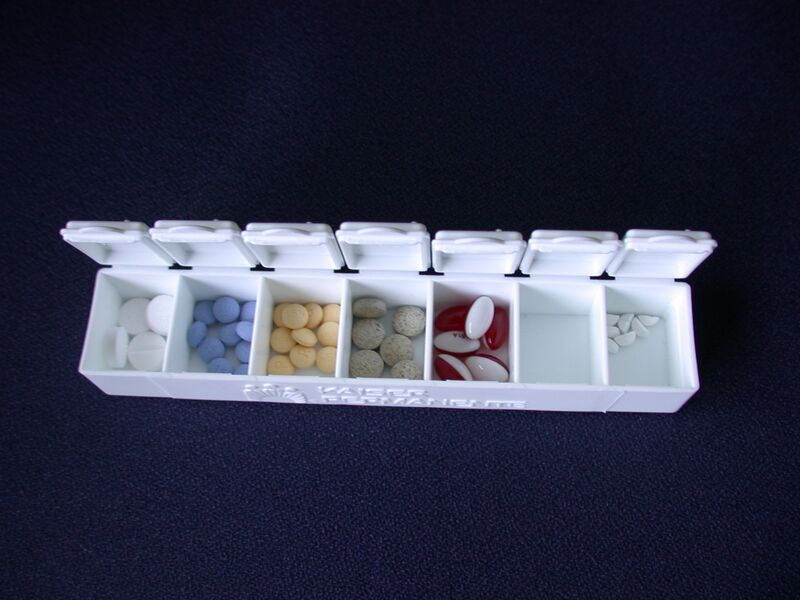 File:Pill box with pills.JPG