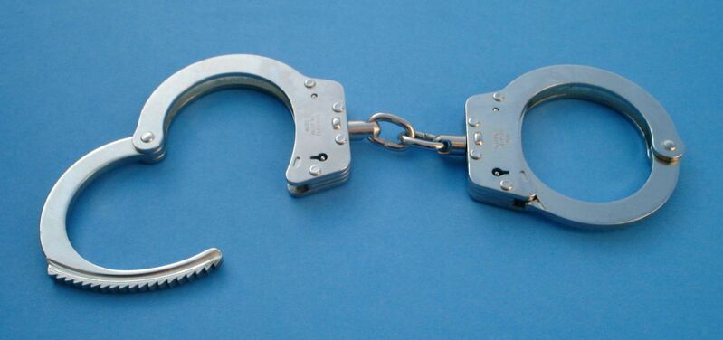 File:Handcuffs01 2003-06-02.jpg