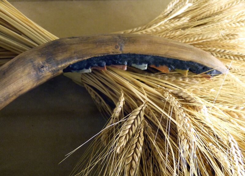 File:NHM - Jungsteinzeit Sichel 2.jpg