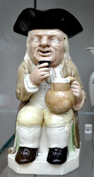 File:Pearlware Toby jug VA C42-1955.jpg